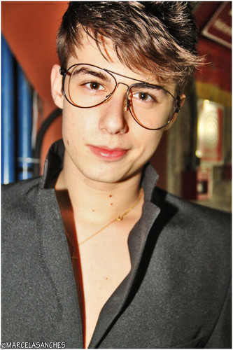 FC dedicaado aao Pedo Ferraro . Amoooo eleeee *---* ll Criaado : 23/11/11 e oficializado no msm diia
Sonho : Conhece-loo :* , Dona : @IsaabelM