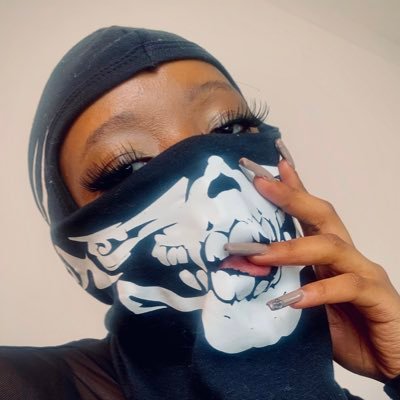 23🇿🇦 | AKA Butterfly Pussy Lips 🦋 | Face reveal on Onlyfans 💋| 🚫No Hookups, Meet ups & Collabs.