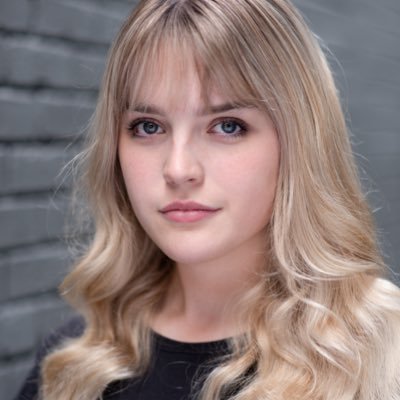 allieandres13's profile picture. to live for the hope of it all🌙🦋