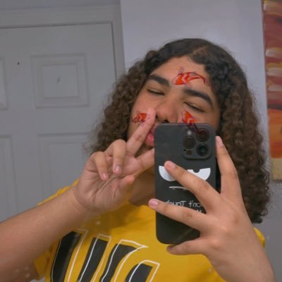 true_l0ve1's profile picture. 