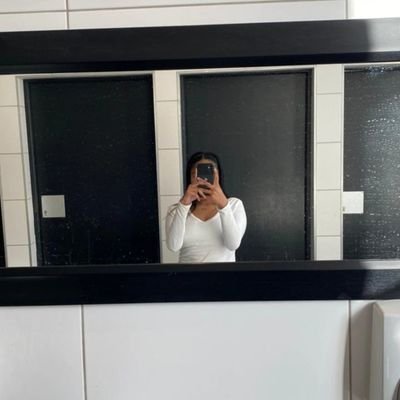 tarynnnwilliams's profile picture. a shit show