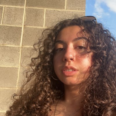 beckyh129's profile picture. 