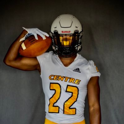 Centre RB 🟡⚪️ | #PEV | 22’| Jeremiah 29:11 | gabewalker2004@gmail.com | @academycounty