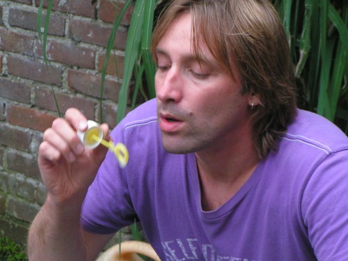 entrepreneur in plastics, Forextrader, guitars, sailing, beerbrewer, 12weekstransformation member.