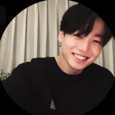 hi :) you do matter♡ she/her @bts_twt fan account OT7