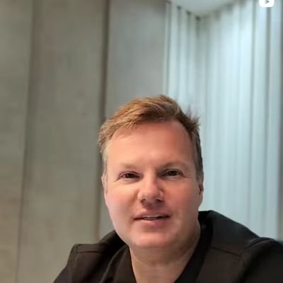 Djenne_martins's profile picture. live,love,learn