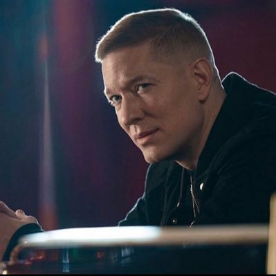 bis2_0's profile picture. ✝️