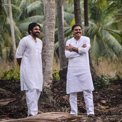 I'm fan of NTR but I'm support Jsp for new age politics #జైజనసేన 😍✊️ @janasenaparty