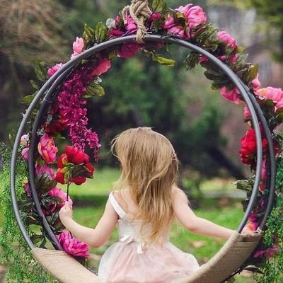 من یک دخترمبارز و عاشق وطنم
دوباره می سازمت وطن!
اگرچه با خشت جان خویش
ستون به سقف تو می زنم
اگرچه با استخوان خویش...
پایندهباشی ایران🇮🇷🇮🇷