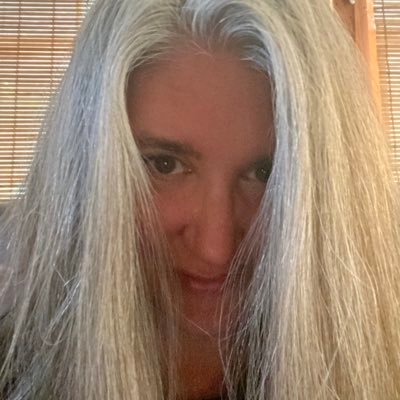 Meticulous editor, haphazard gardener. Virginia native, sports mom, UU, 🏳️‍🌈🏳️‍⚧️ally, she/her. Views mine, not VU's. IG: stevens_mom_of_2 FB: /goodeeditsbiz