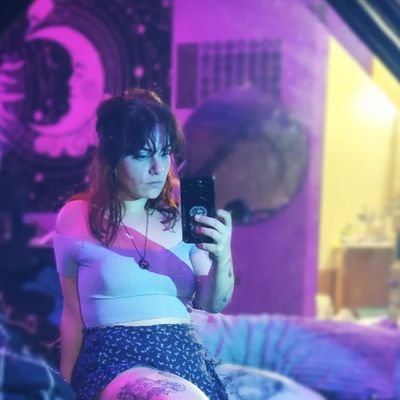 evilbogwitch's profile picture. finally, a home for my most incoherent thoughts