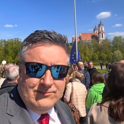 Husband&father👨‍👩‍👧‍👦 🇵🇱diplomat in 🇱🇹 @FCBayern member. Tweets are mine, for official follow @PolandMFA & @PLinLithuania, RT doesn’t mean endorsement