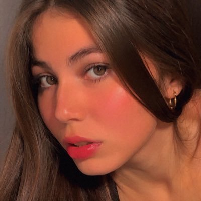 https://t.co/H2u4UojlLG • me encanta leer en mis tiempos libres 🤍