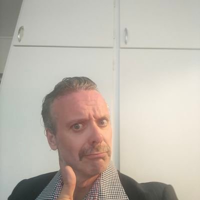 jojje5344's profile picture. Mitt radioutseende gav mig en välsmord mun.