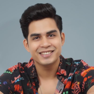 iashishsonkar's profile picture. Picture Abhi Baki Hai.