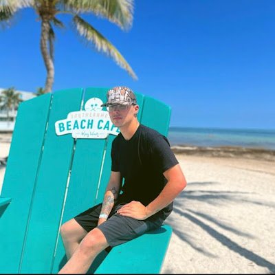 I am a country singer chase Matthew 
I just wanna sing come get your memory