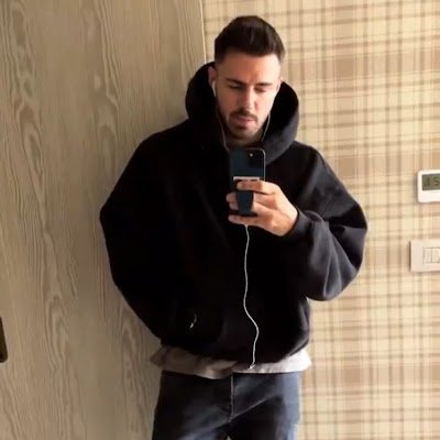 AlexTon10111194's profile picture. 