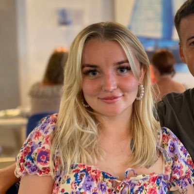 _MissLCH's profile picture. 