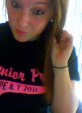 yooange's profile picture. Im Ange .. Follow me ?  :)