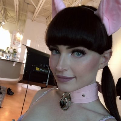 A paradise of BBC. Embrace the woman within. Follow @TransParadises and @PornParadises $10 DM fee