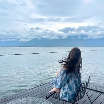 jabumkaly's profile picture. It's good to be different. If someone says you're different, smile and hold your chest up and be proud of yourself.