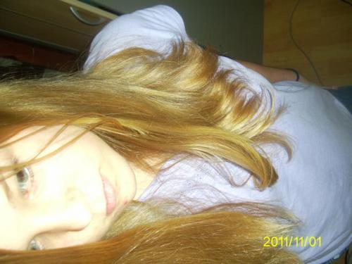 Ich heiße Gina, bin 13 Jahre alt. :D
Fraq mich. (: