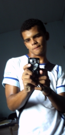 Não ligo que me olhem da cabeça aos pés..porque nunca farão minha cabeça e nunca chegarão aos meus pés