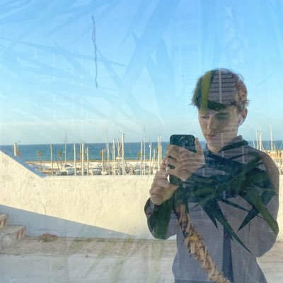 ayylloonn's profile picture. 