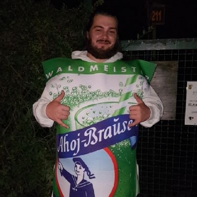 Fabskoo's profile picture. Blau ist nachts oranger als gelb tagsüber grün.