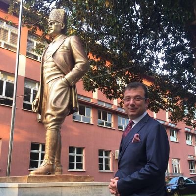 mrcnbks's profile picture. 