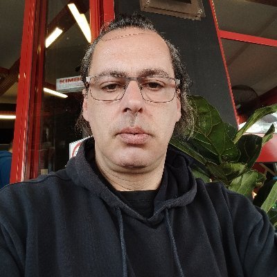 I was born in Greece. After I finish school I left Greece and I moved to England, to start Mechanical Engineering at the University of Queen Mary.