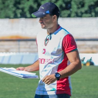 Dios, Familia, Fútbol. Ex Futbolista profesional⚽⚽
Director Técnico de fútbol