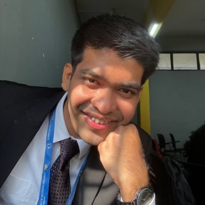 rishiijadhav's profile picture. A dumbstruck fool.