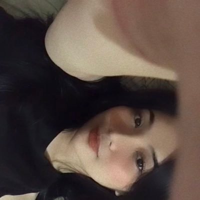 prz_farra's profile picture. 