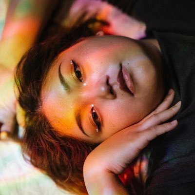 izzy • she/they; queer • twenty-eight • 🇰🇷 🇲🇽 • emmy-winning motion designer • i watch stuff 🌸
