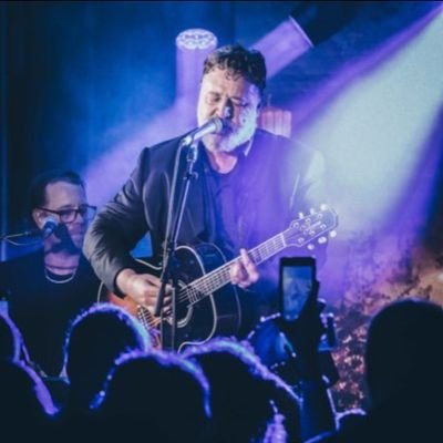 russellcro31872's profile picture. Older than my children, younger than my parents, get the odd job, on Instagram and Facebook as @Russellcrowe .  And here is my fans page feel free to text me ❣️