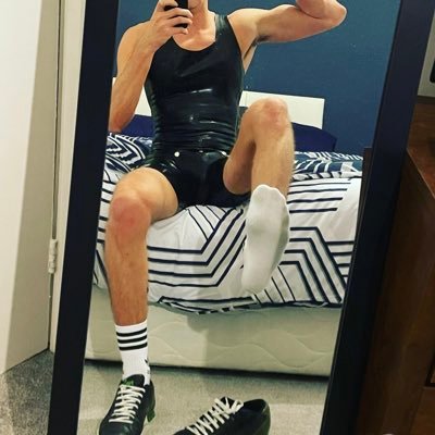 NSFW 🔞 Vers Lad | North West | RETWEETS Welcome 🔞 | All things naughty 😜🍆 Instagram fetish_bait #gayperv #gaysocks #gayrubber #gaybush