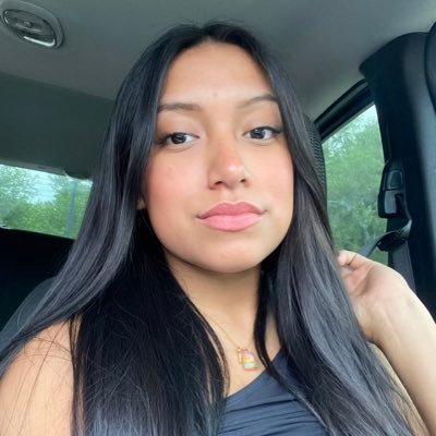 lizgarcris's profile picture. 