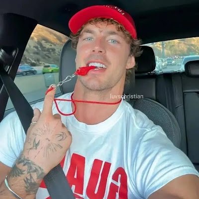 𝟬 Following • 𝟭𝟯𝟮𝗸 Followers
@official Christian hogue