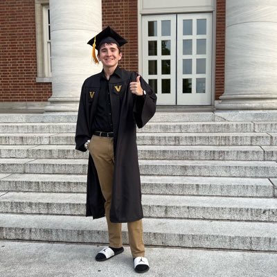 rnikolaev_'s profile picture. • fhs ‘19 • vandy ‘23 •