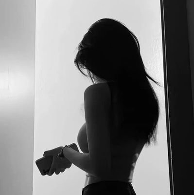 JamieSh48355104's profile picture. 