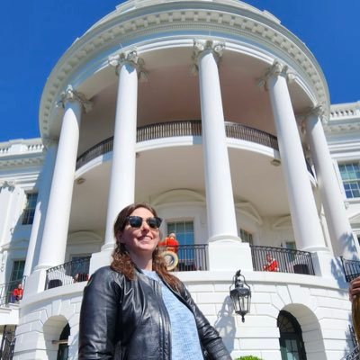 Periodismo (@LANACION @MundoLN) 👩🏻💻 y Estudios Internacionales (@UTDiTella y @ElliottSchoolGW) 🗺 @worldpressinst fellow ‘23 y @fulbrightarg ‘14 🤓