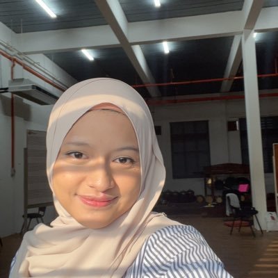 ftyyn_lisa's profile picture. *-*