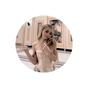 ⠀ ⠀ 𝐂𝐇𝐋𝐎𝐄 𝐋𝐀𝐕𝐎𝐈𝐒𝐈𝐄𝐑 𝐋𝐄’𝐁𝐋𝐀𝐍𝐂 ❜ singer 'n songwriter — also an actress * › ⋰ emails i can’t send fwd ❞ * 𝗥𝗣𝗚 𝗔𝗖𝗖𝗢𝗨𝗡𝗧 !! ⠀ ⠀ ⠀
