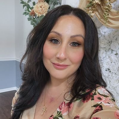 krystalpennino's profile picture. 