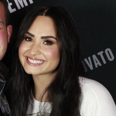 Fã dos anjos Demi Lovato e RBD   https://t.co/60GZCgdvjG