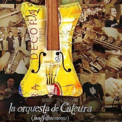 Orquesta de instrumentos reciclados, hechos con residuos del vertedero Cateura de Asunción La integran niños y jóvenes de Cateura, dirigida por Favio Chávez
