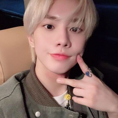 sarasemwat's profile picture. 