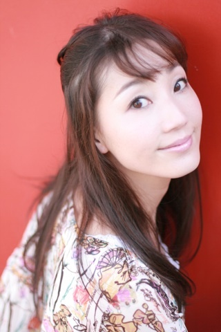 hitomi_takimoto's profile picture. 元うたのおねえさん/ブロッサムエンターテイメント所属/SHOWROOM「おとなになったキミへ」https://t.co/06hasPbsmS ☆最近は育児日記☆