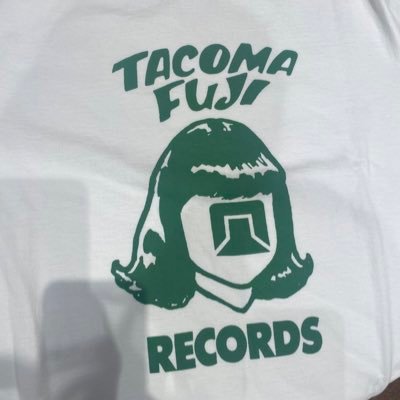 hirobutabuta's profile picture. 3人子育て30代ママ〜👧👦👧 副業収入目指してwebデザイン勉強中〜初心者すぎて無知なので、関連する方無言フォローお許しください。ゆくゆくはフリーランス目指してます！子供の為に頑張るぞ！！ (現:アパレル販売)